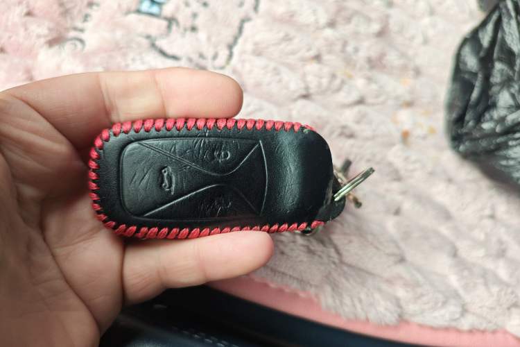 Used CHANGAN OSHAN COS1 2018 1.5T Automatic Smart 7-Seater Vehicle Key