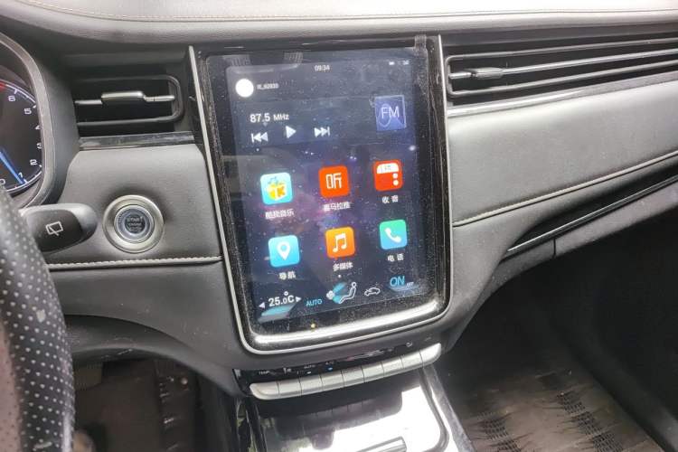 Used CHANGAN OSHAN COS1 2020 GT 2.0T Automatic YueShang Model 6 Seats Audio And AC Panel