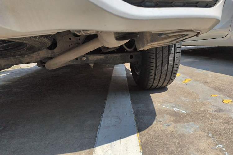 Used CHANGAN OSHAN COS1 2020 1.5T Automatic Rocket Exploration Limited Edition 7-Seater Chassis Rear Right