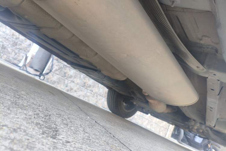 Used CHANGAN OSHAN COS1 2020 1.5T Manual Fashionable Smart Connectivity 7-Seater Chassis Rear Right
