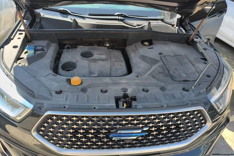 Used CHANGAN OSHAN COS1 2020 1.5T Automatic Rocket Exploration Limited Edition 7-Seater Engine Bay