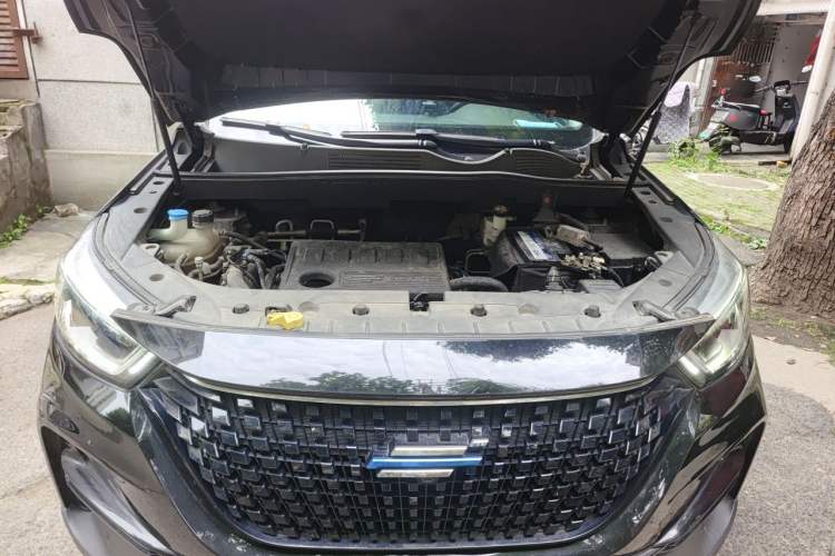 Used CHANGAN OSHAN COS1 2020 GT 2.0T Automatic YueShang Model 6 Seats Engine Bay