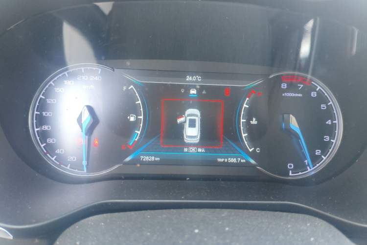 Used CHANGAN OSHAN COS1 2020 1.5T Manual Fashionable Smart Connectivity 7-Seater Instrument Cluster