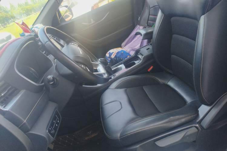 Used CHANGAN OSHAN COS1 2020 1.5T Manual Fashionable Smart Connectivity 7-Seater Left Front Seat