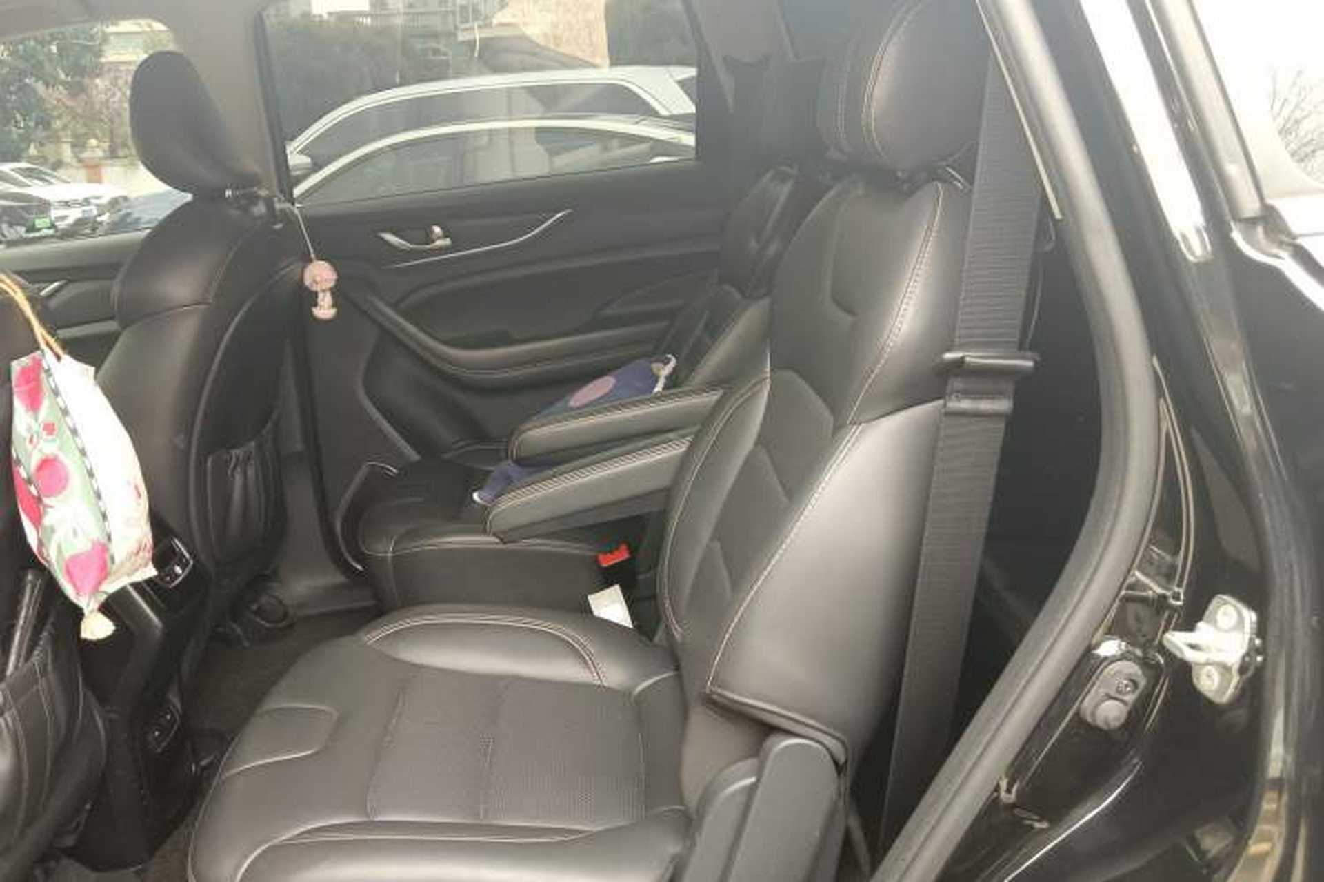 Used CHANGAN OSHAN COS1 2020 GT 2.0T Automatic Fashionable Smart Connect 6-Seater Left Rear Seat