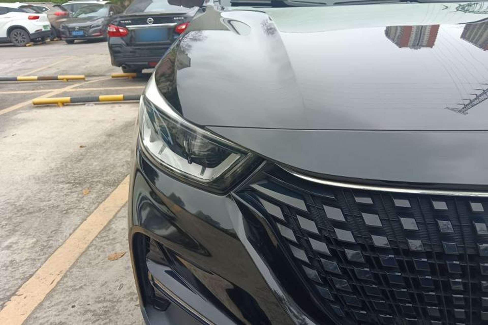 Used CHANGAN OSHAN COS1 2020 GT 2.0T Automatic Fashionable Smart Connect 6-Seater Right Front Headlight
