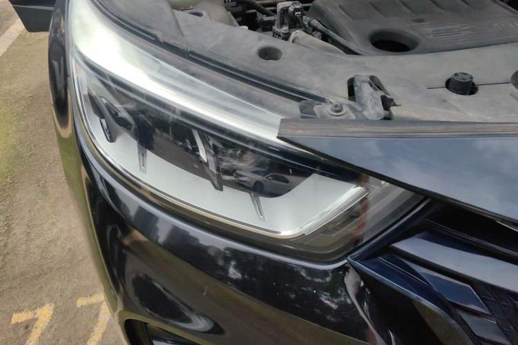 Used CHANGAN OSHAN COS1 2020 GT 2.0T Automatic Fashionable Smart Connect 6-Seater Right Front Headlight
