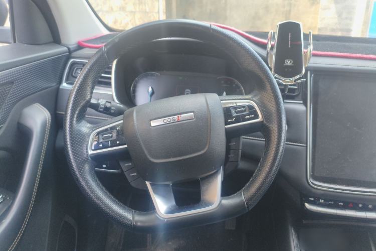Used CHANGAN OSHAN COS1 2020 1.5T Manual Fashionable Smart Connectivity 7-Seater Steering Wheel