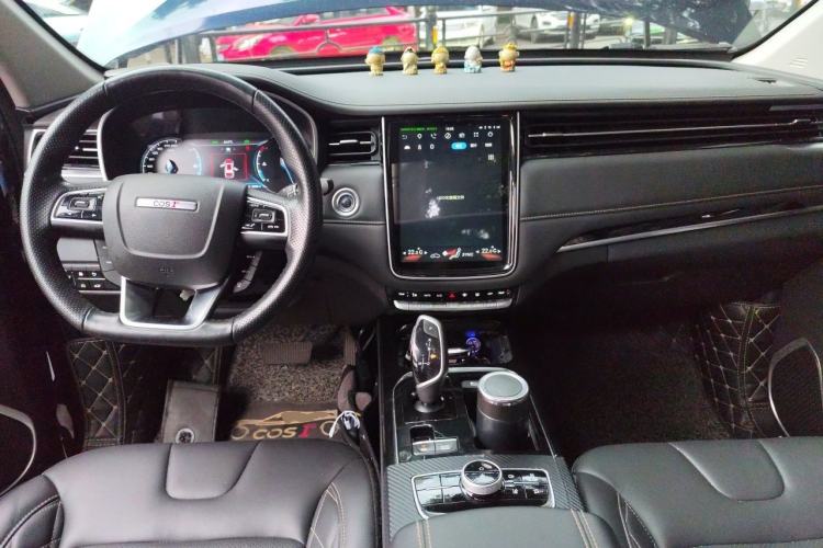 Used CHANGAN OSHAN COS1 2020 GT 2.0T Automatic Fashionable Smart Connectivity 7-Seater Center Console