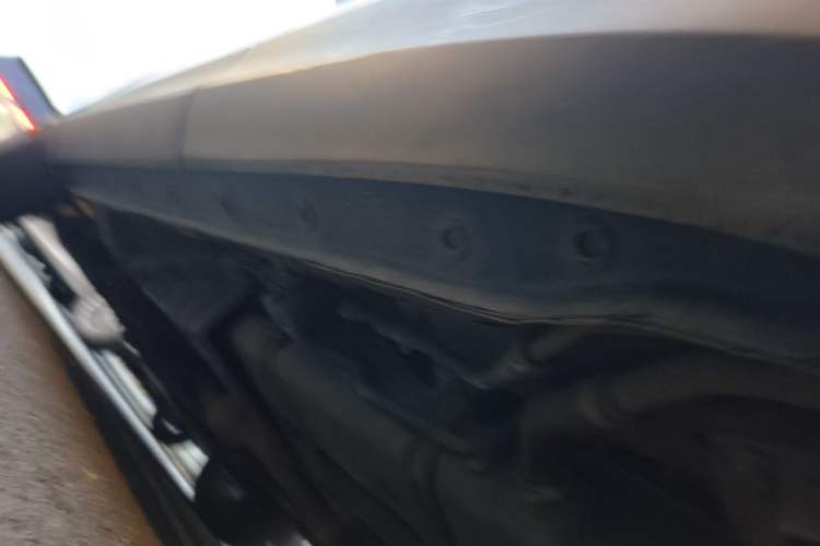 Used CHANGAN OSHAN COS1 2020 1.5T Manual YueShang Model 7 Seats Chassis Rear Left