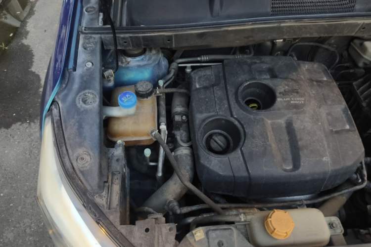 Used CHANGAN OSHAN COS1 2020 1.5T Manual YueShang Model 7 Seats Engine Bay Right