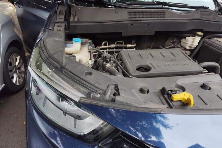 Used CHANGAN OSHAN COS1 2020 GT 2.0T Automatic Fashionable Smart Connectivity 7-Seater Engine Bay Right