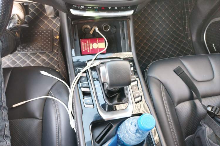 Used CHANGAN OSHAN COS1 2020 1.5T Automatic Rocket Exploration Limited Edition 7-Seater Gear Lever
