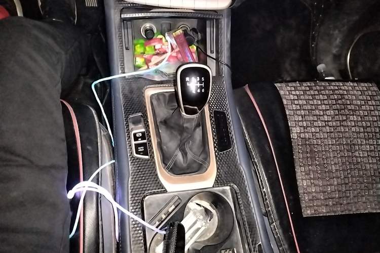 Used CHANGAN OSHAN COS1 2020 1.5T Manual YueShang Model 7 Seats Gear Lever