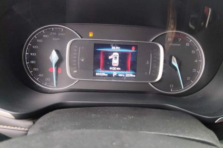 Used CHANGAN OSHAN COS1 2020 1.5T Automatic YueShang Model 6 Seats Instrument Cluster