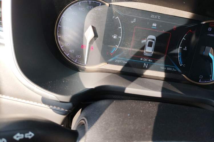 Used CHANGAN OSHAN COS1 2020 1.5T Automatic Rocket Exploration Limited Edition 7-Seater Odometer Close Up