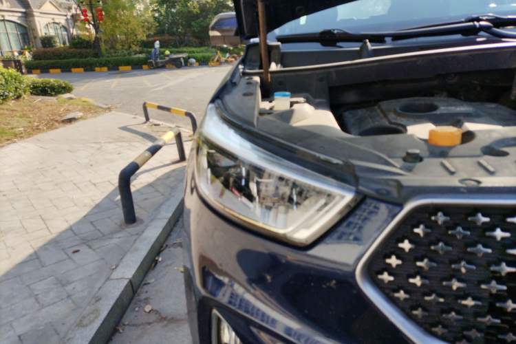 Used CHANGAN OSHAN COS1 2020 1.5T Automatic Rocket Exploration Limited Edition 7-Seater Right Front Headlight