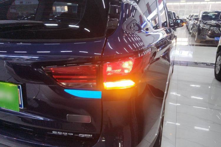 Used CHANGAN OSHAN COS1 2020 1.5T Automatic YueShang Model 7 Seats Right Rear Taillight