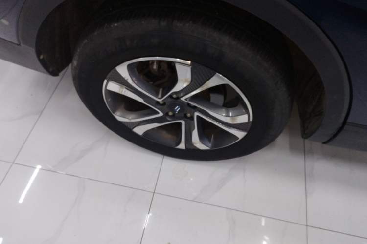 Used CHANGAN OSHAN COS1 2020 1.5T Automatic YueShang Model 7 Seats Right Rear Wheel Hub