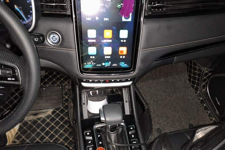 Used CHANGAN OSHAN COS1 2020 1.5T Automatic Rocket Exploration Limited Edition 7-Seater Audio And AC Panel