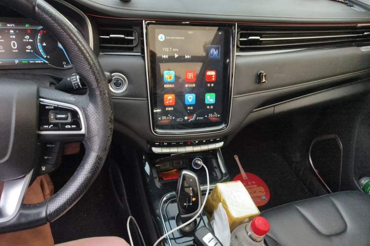 Used CHANGAN OSHAN COS1 2020 GT 2.0T Automatic Fashionable Smart Connectivity 7-Seater Audio And AC Panel