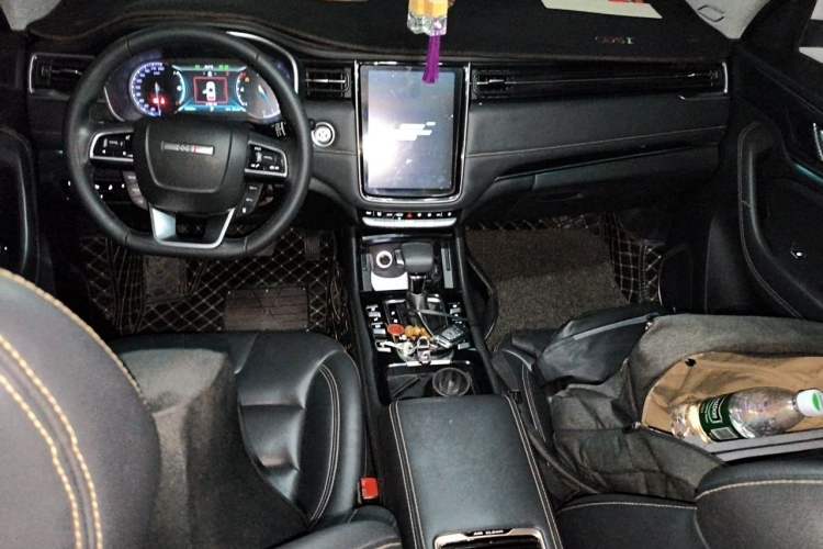 Used CHANGAN OSHAN COS1 2020 1.5T Automatic Rocket Exploration Limited Edition 7-Seater Center Console