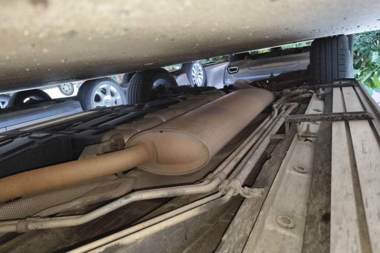 Used CHANGAN OSHAN COS1 2020 GT 2.0T Automatic Fashionable Smart Connectivity 7-Seater Chassis Front Right