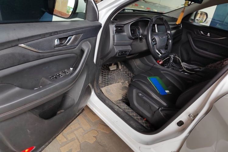 Used CHANGAN OSHAN COS1 2020 1.5T Automatic YueShang Model 6 Seats Driver Seat