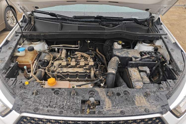 Used CHANGAN OSHAN COS1 2020 1.5T Manual Fashion Edition 6 Seats Engine Bay