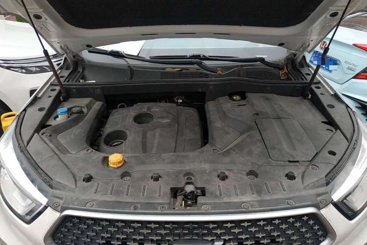Used CHANGAN OSHAN COS1 2020 1.5T Automatic YueShang Model 7 Seats Engine Bay