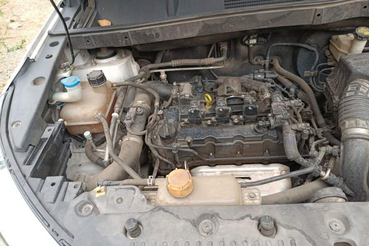 Used CHANGAN OSHAN COS1 2020 1.5T Manual Fashionable Smart Connectivity 7-Seater Engine Bay Right