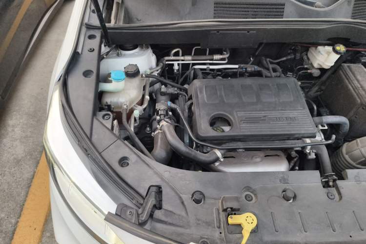 Used CHANGAN OSHAN COS1 2020 GT 2.0T Automatic Fashionable Smart Connectivity 7-Seater Engine Bay Right