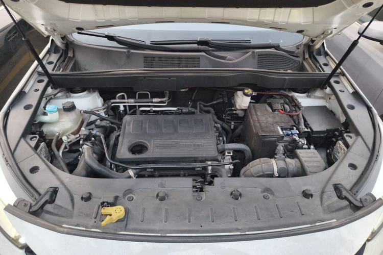 Used CHANGAN OSHAN COS1 2020 GT 2.0T Automatic Fashionable Smart Connectivity 7-Seater Engine Bay