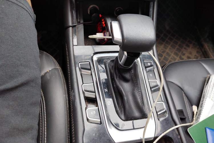 Used CHANGAN OSHAN COS1 2020 1.5T Automatic YueShang Model 6 Seats Gear Lever