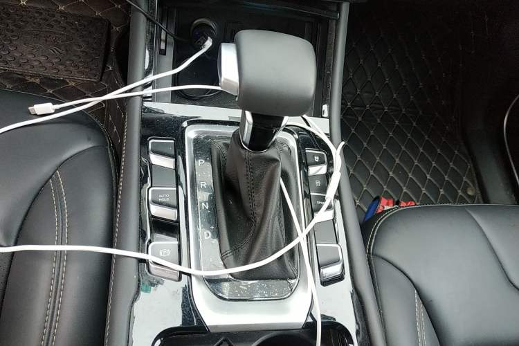 Used CHANGAN OSHAN COS1 2020 1.5T Automatic YueShang Model 7 Seats Gear Lever