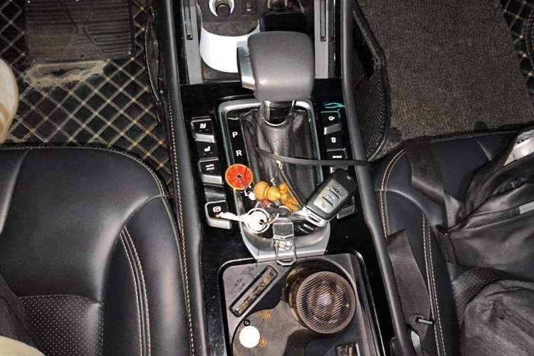 Used CHANGAN OSHAN COS1 2020 1.5T Automatic Rocket Exploration Limited Edition 7-Seater Gear Lever