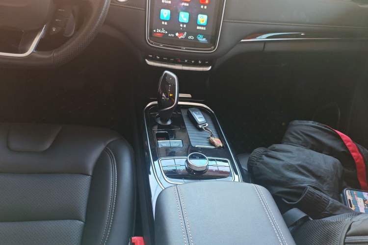 Used CHANGAN OSHAN COS1 2020 GT 2.0T Automatic YueShang Model 7 Seats Gear Lever