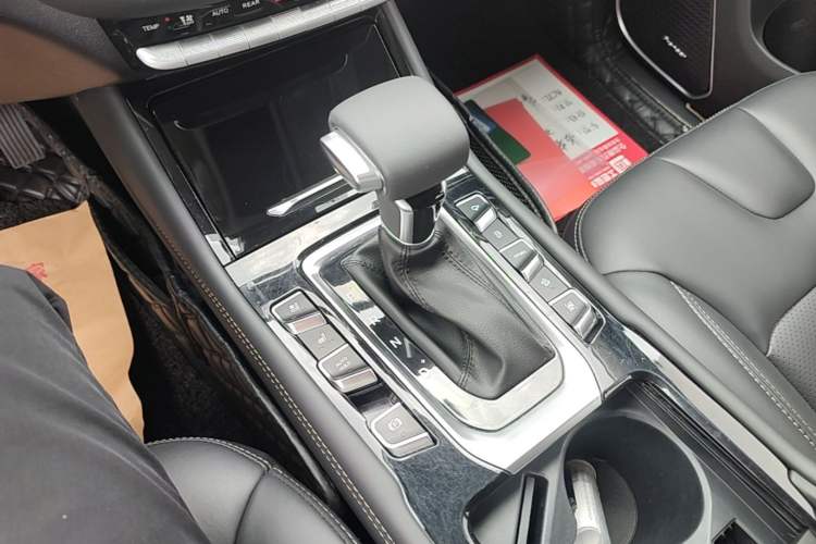 Used CHANGAN OSHAN COS1 2020 1.5T Automatic Rocket Exploration Limited Edition 7-Seater Gear Lever