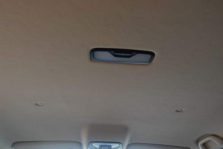 Used CHANGAN OSHAN COS1 2020 1.5T Manual Fashion Edition 6 Seats Headliner