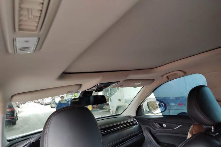 Used CHANGAN OSHAN COS1 2020 1.5T Automatic YueShang Model 6 Seats Headliner
