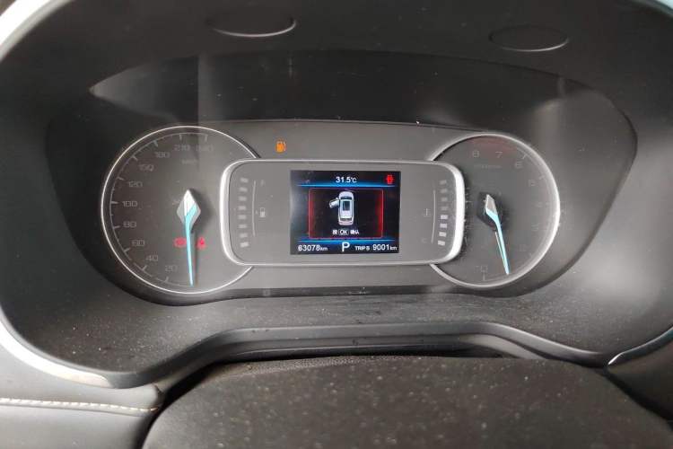 Used CHANGAN OSHAN COS1 2020 1.5T Automatic YueShang Model 6 Seats Instrument Cluster