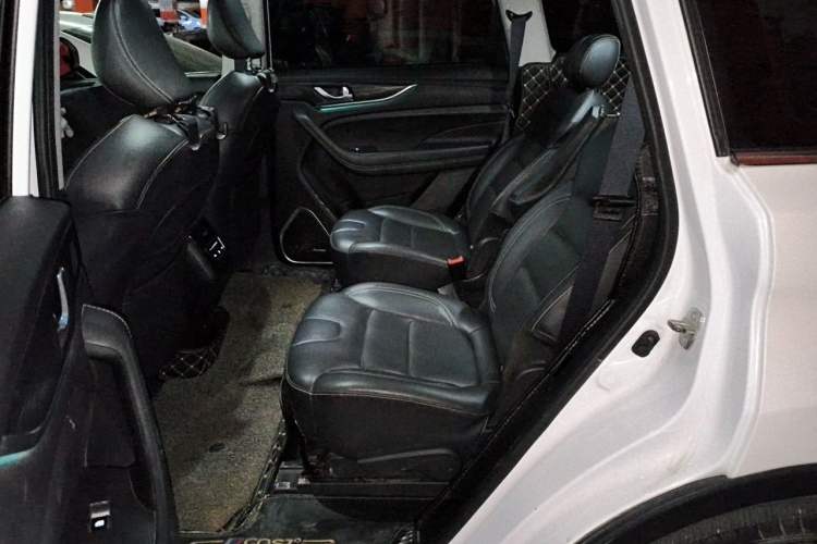 Used CHANGAN OSHAN COS1 2020 1.5T Automatic Rocket Exploration Limited Edition 7-Seater Left Rear Seat