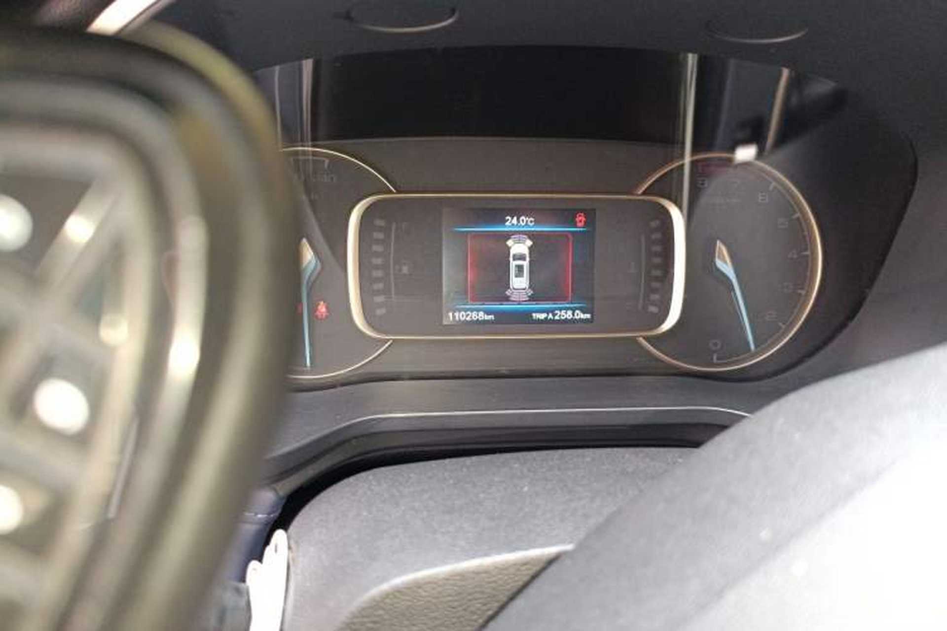 Used CHANGAN OSHAN COS1 2020 1.5T Manual Fashionable Smart Connectivity 7-Seater Odometer Close Up
