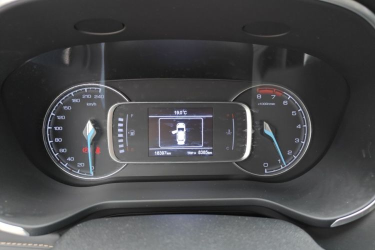 Used CHANGAN OSHAN COS1 2020 1.5T Manual Fashion Edition 7-Seater Odometer Close Up