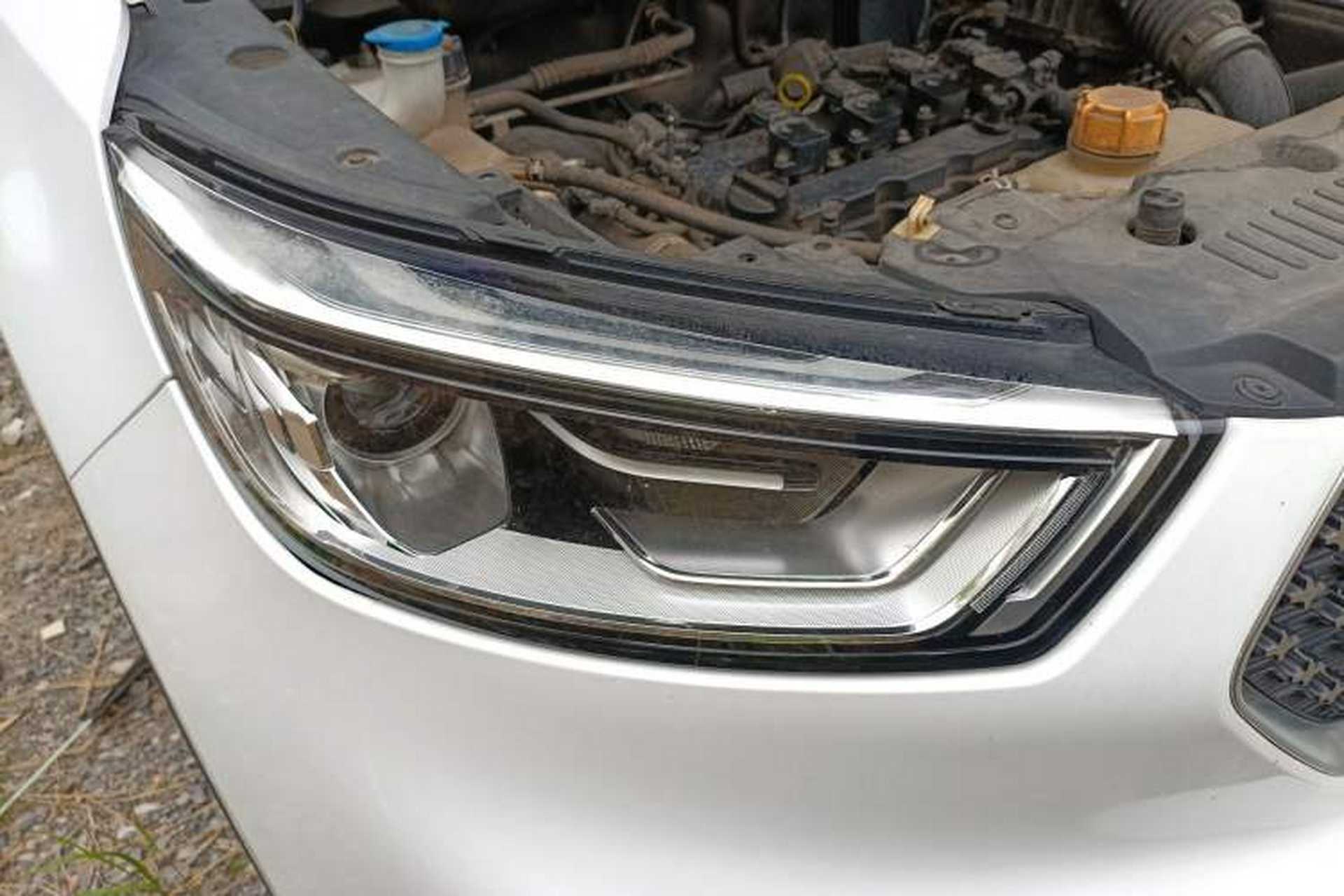 Used CHANGAN OSHAN COS1 2020 1.5T Manual Fashionable Smart Connectivity 7-Seater Right Front Headlight