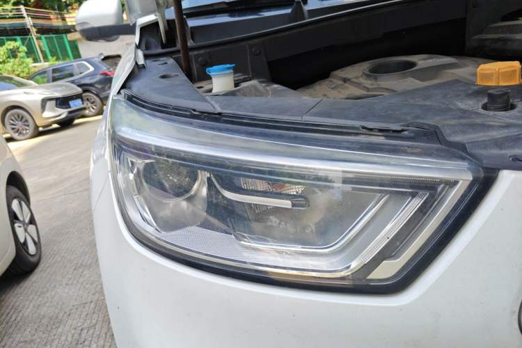 Used CHANGAN OSHAN COS1 2020 1.5T Automatic YueShang Model 7 Seats Right Front Headlight