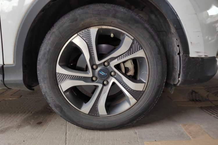 Used CHANGAN OSHAN COS1 2020 1.5T Automatic YueShang Model 6 Seats Right Front Wheel Hub