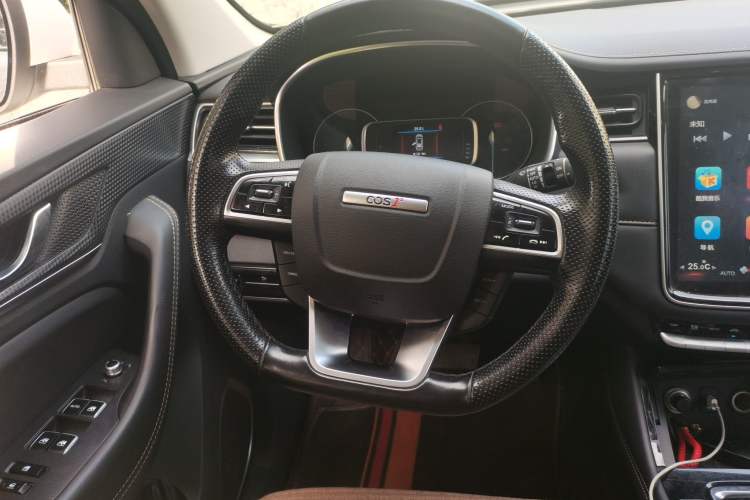 Used CHANGAN OSHAN COS1 2020 1.5T Automatic YueShang Model 5 Seats Steering Wheel