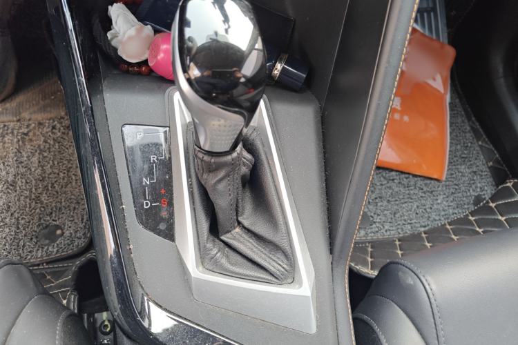 Used CHANGAN OSHAN COS3 2019 1.5L Automatic JingShang Model Gear Lever