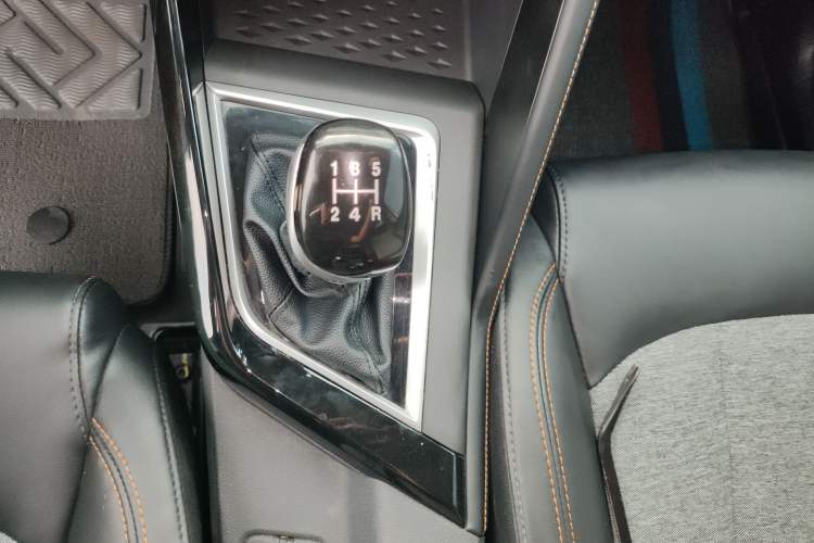 Used CHANGAN OSHAN COS3 2019 1.5L Manual JingShang Model Gear Lever